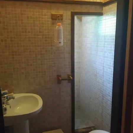 Tranquila Casa De Madera